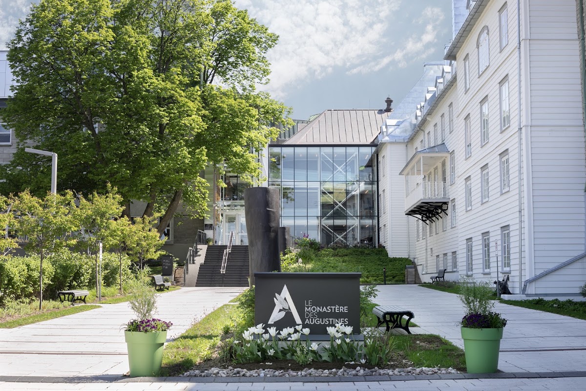 Hôtellerie d'Expérience au Monastère des Augustines – 77 rue des Remparts, Québec, QC, Canada (photo 1)