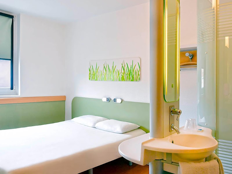 ibis budget Nimes Centre Gare – Avenue de la Méditerranée, Nîmes, France (photo 2)