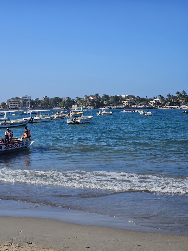 Île de Ngor – QF2Q+27F, Dakar, Sénégal (photo 1)