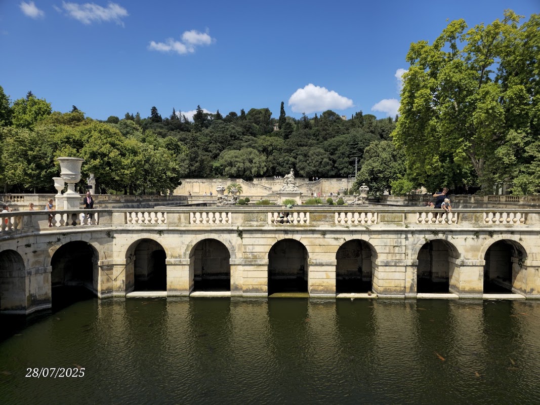 Jardins de la Fontaine – Quai de la Fontaine, 30900 Nimes, France (photo 1)