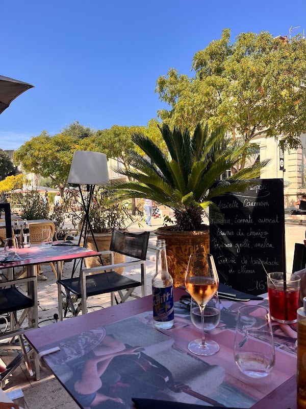La Bodeguita – 1 place d'Assas, 30000 Nîmes, France (photo 1)