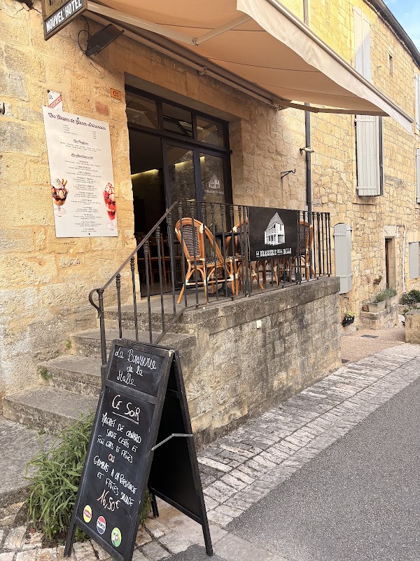 La Brasserie de la Halle – 1 Grand Rue, 24250 Domme, France (photo 1)