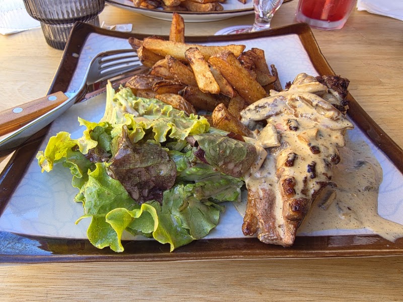 La Brasserie de la Halle – 1 Grand Rue, 24250 Domme, France (photo 3)