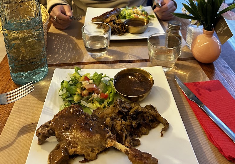 La Petite Borie – 4 Rue Tourny, 24200 Sarlat-la-Canéda, France (photo 3)