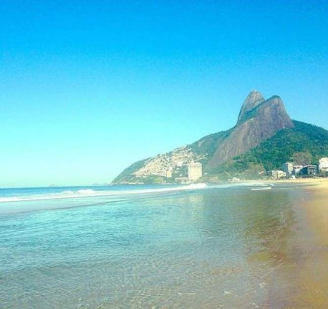 La plage d'Ipanema au Posto 9 – Av. Vieira Souto, S/N - Ipanema, Rio de Janeiro - RJ, 22420-004, Brésil (photo 1)