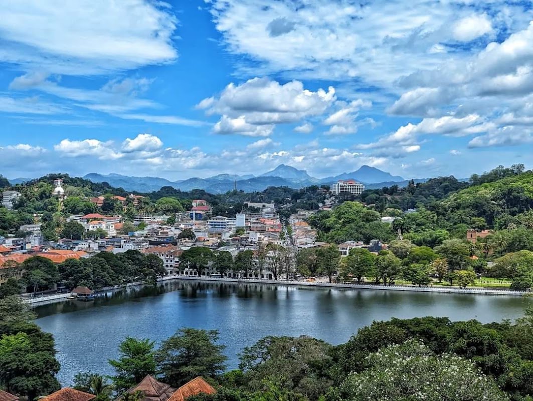 La promenade autour du lac de Kandy – Kandy, Sri Lanka (photo 1)