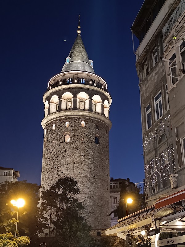 La tour de Galata et les ruelles de Karaköy – Bereketzade, Galata Kulesi, Beyoğlu, Istanbul (photo 1)