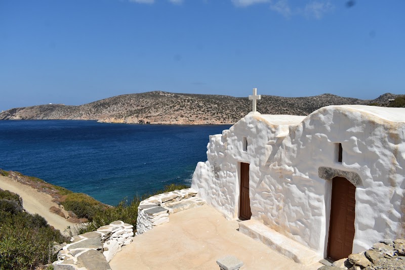 Le front de mer de Katapola – Katapola, Amorgos, Grèce (photo 2)