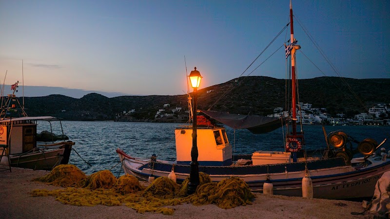 Le front de mer de Katapola – Katapola, Amorgos, Grèce (photo 3)