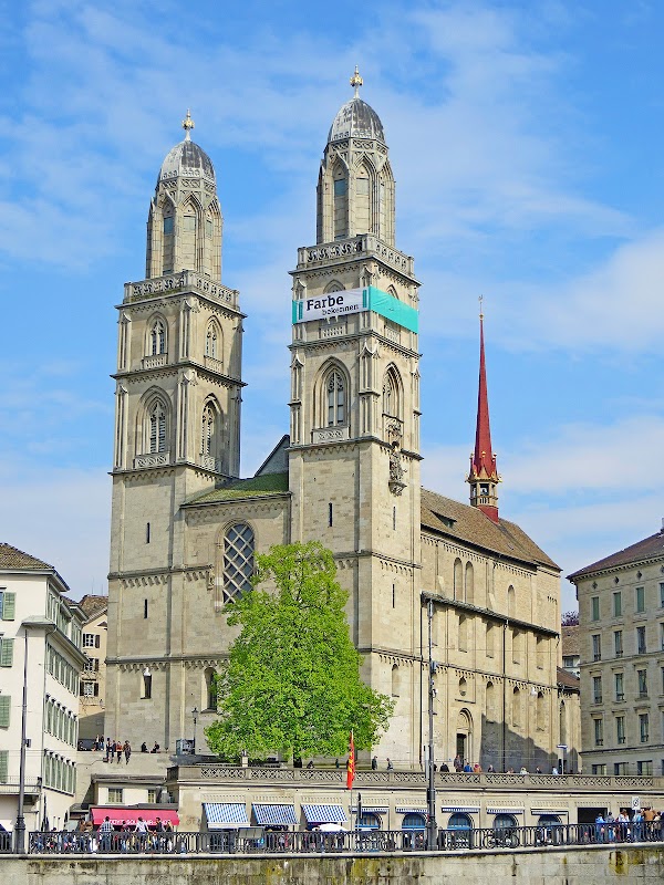 Le Grossmünster – Grossmünsterplatz, 8001 Zurich (photo 1)
