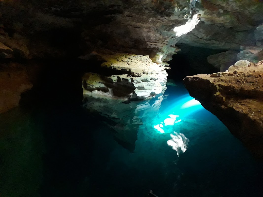 Le Poço Azul et le Poço Encantado : l'eau bleue de la Chapada – Povoado Peruca, Nova Redenção - BA, 46835-000, Brésil (photo 1)