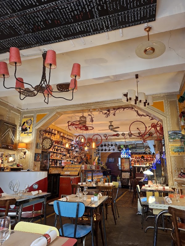 L'Intramuros – 120-124 Rue de la République, 84400 Apt (photo 3)