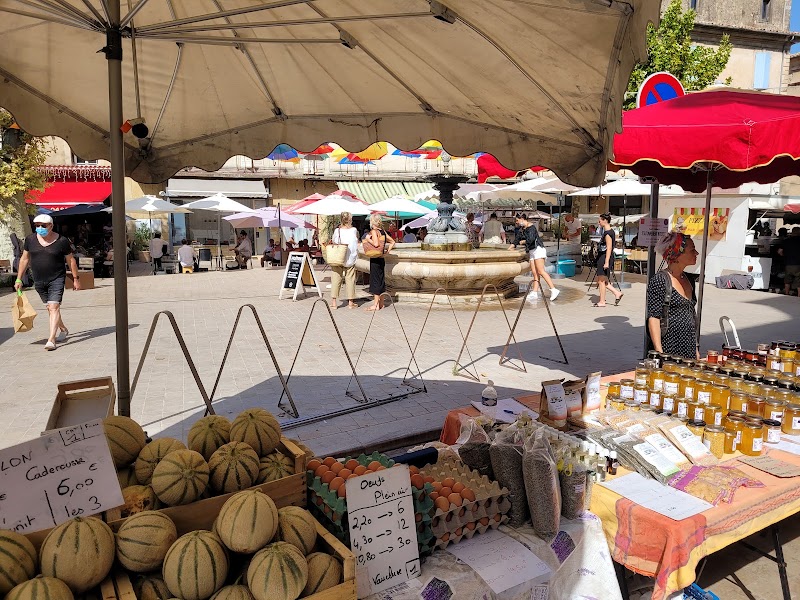 Marché d'Apt – Place Gabriel Péri, 84400 Apt (photo 2)