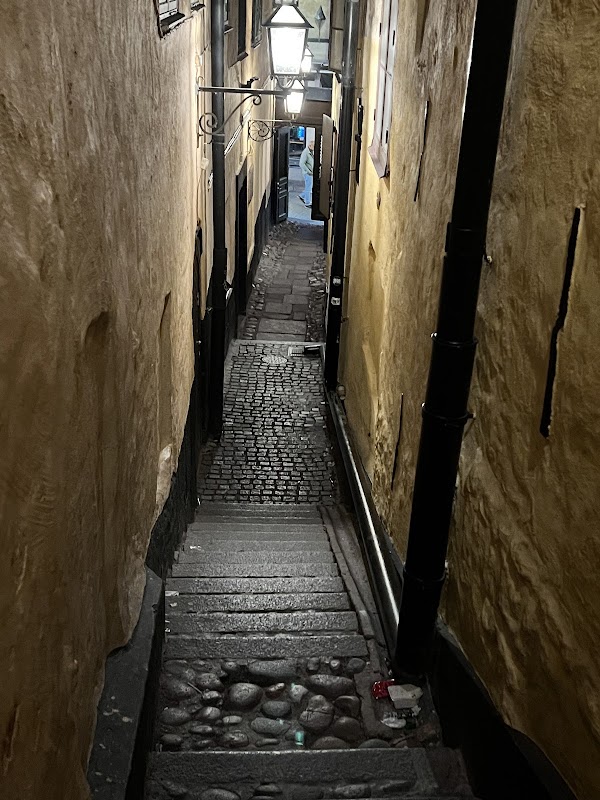 Mårten Trotzigs gränd – Mårten Trotzigs gränd 1, 111 29 Stockholm, Suède (photo 1)