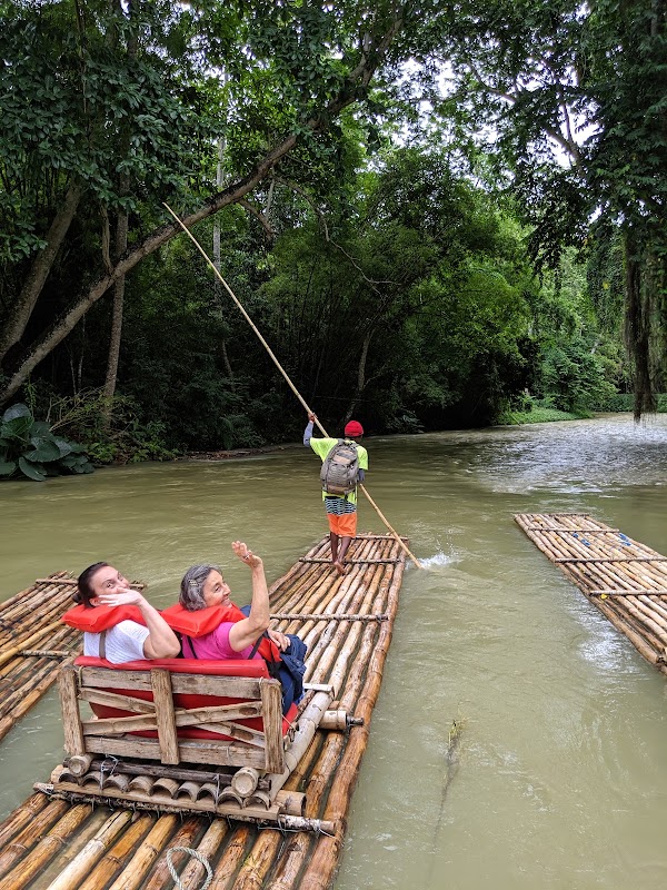 Martha Brae : descente de la rivière en radeau de bambou – Martha Brae Rafting Village, Martha Brae, Trelawny, Jamaïque (photo 3)