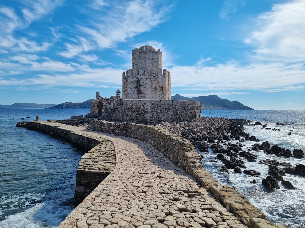 Méthoni et déjeuner au pied du château – Unnamed Rd, Methoni 240 06, Grèce (photo 1)