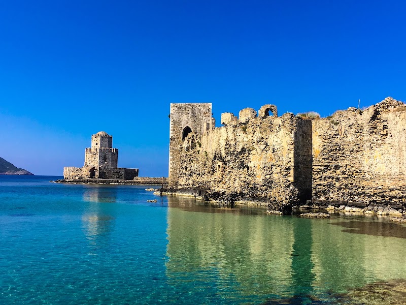 Méthoni et déjeuner au pied du château – Unnamed Rd, Methoni 240 06, Grèce (photo 2)