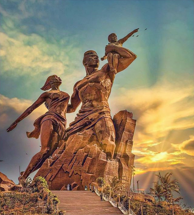 Monument de la Renaissance africaine – Dakar, Sénégal (photo 1)