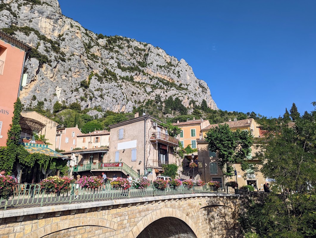 Moustiers-Sainte-Marie – Moustiers-Sainte-Marie, 04360 Moustiers-Sainte-Marie (photo 1)