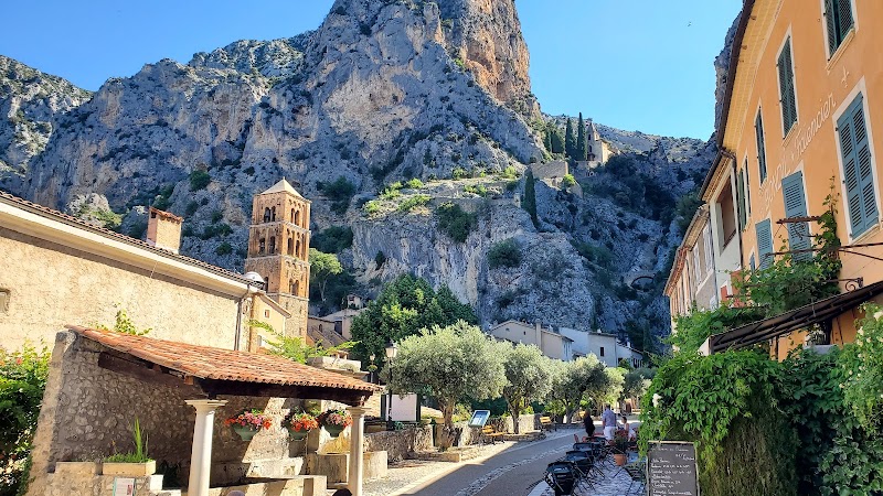 Moustiers-Sainte-Marie – Moustiers-Sainte-Marie, 04360 Moustiers-Sainte-Marie (photo 3)
