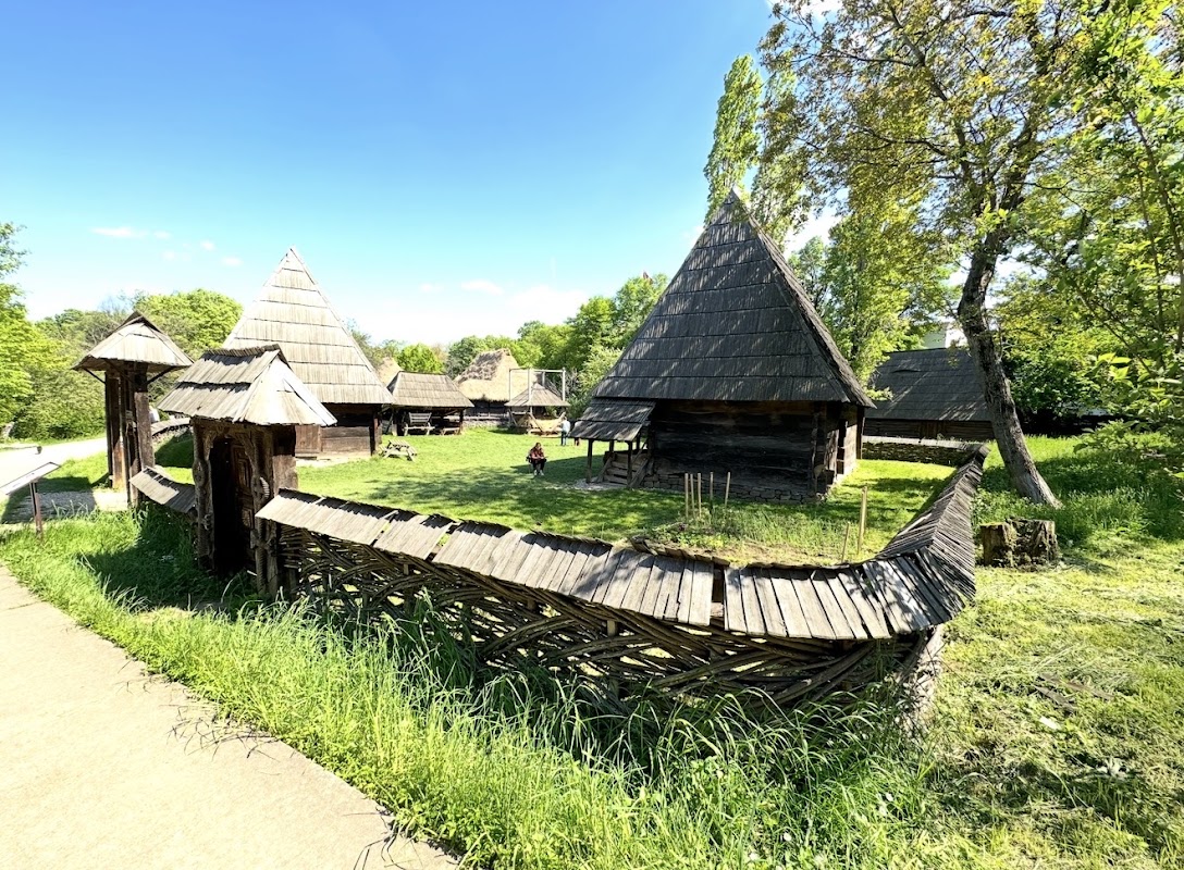 Musée du Paysan roumain – Şoseaua Pavel D. Kiseleff 3, București, Roumanie (photo 1)