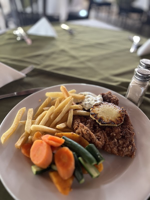 Namutoni Camp Restaurant – 5WVR+7G2 Etosha National Park, Namutoni, Namibie (photo 2)