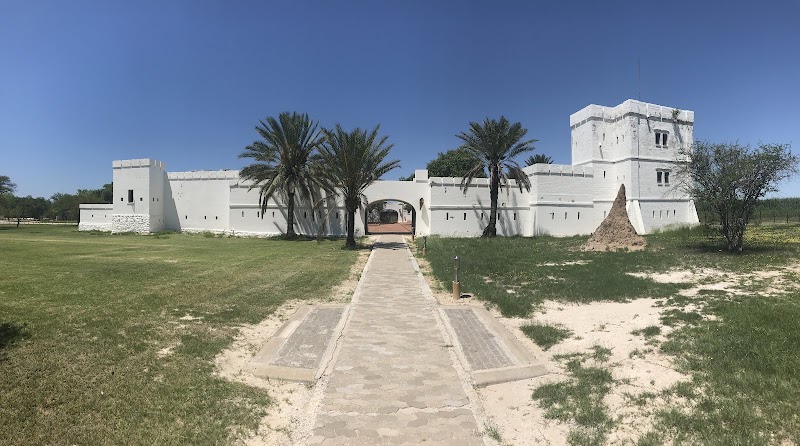 Namutoni Camp Restaurant – 5WVR+7G2 Etosha National Park, Namutoni, Namibie (photo 3)