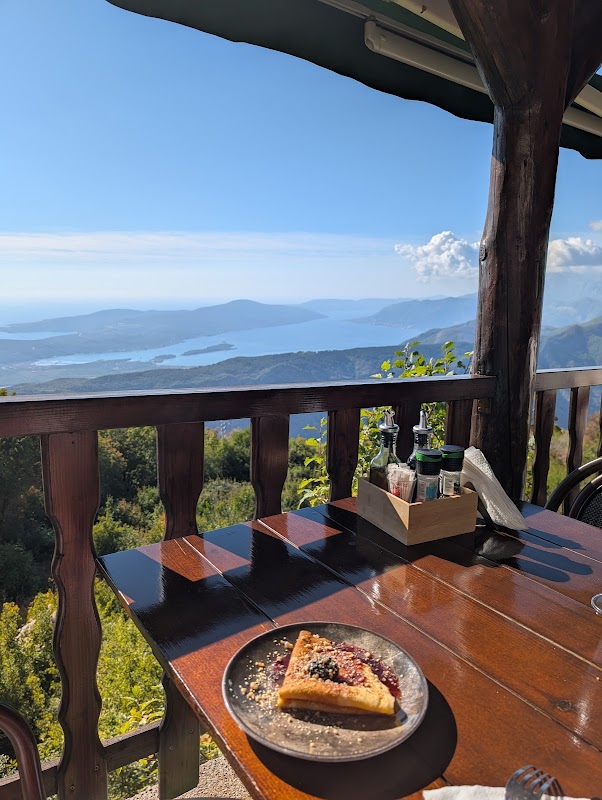 Nevjesta Jadrana – Restaurant Nevjesta Jadrana, route P1 Kotor-Cetinje (arrivée du sentier de la Ladder of Kotor) (photo 3)