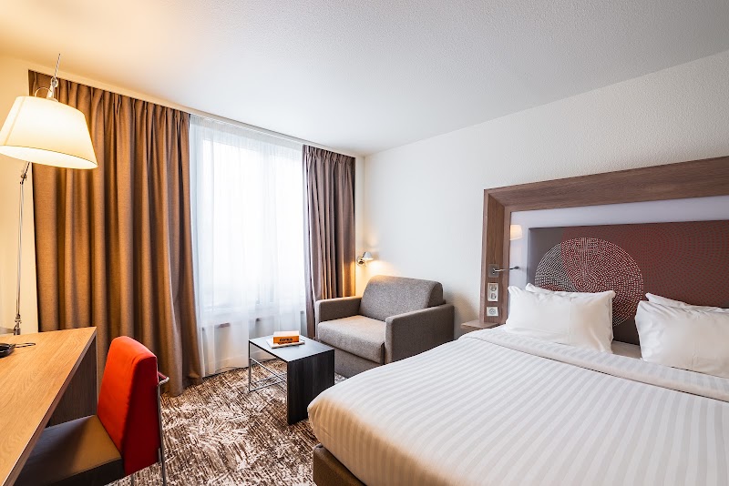 Novotel Paris Gare de Lyon – 2 rue Hector Malot, 75012 Paris (photo 2)