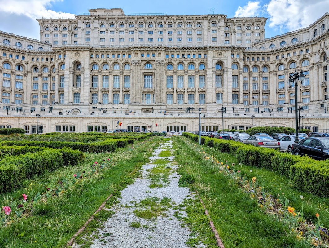 Palais du Parlement – Strada Izvor 2-4, București, Roumanie (photo 1)