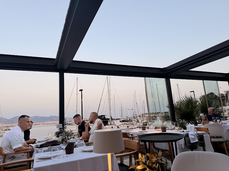 Papaioannou Restaurant – Papaioannou Restaurant, Mikrolimano, Le Pirée 185 33, Grèce (photo 3)