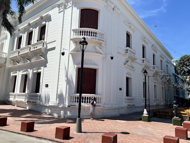 Parque de los Novios – Parque de los Novios, centre historique de Santa Marta, Colombie (photo 3)