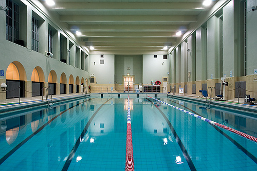 Piscine historique Sundhöll Reykjavíkur – Barónsstígur 45a, 101 Reykjavik, Islande (photo 2)