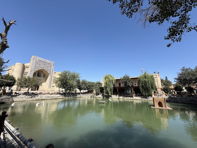 Place de Lyabi-Haouz – Divan-Beghi, Bukhara, Uzbekistan, QCFC+686, Buxoro, Buxoro Viloyati, Ouzbékistan (photo 2)