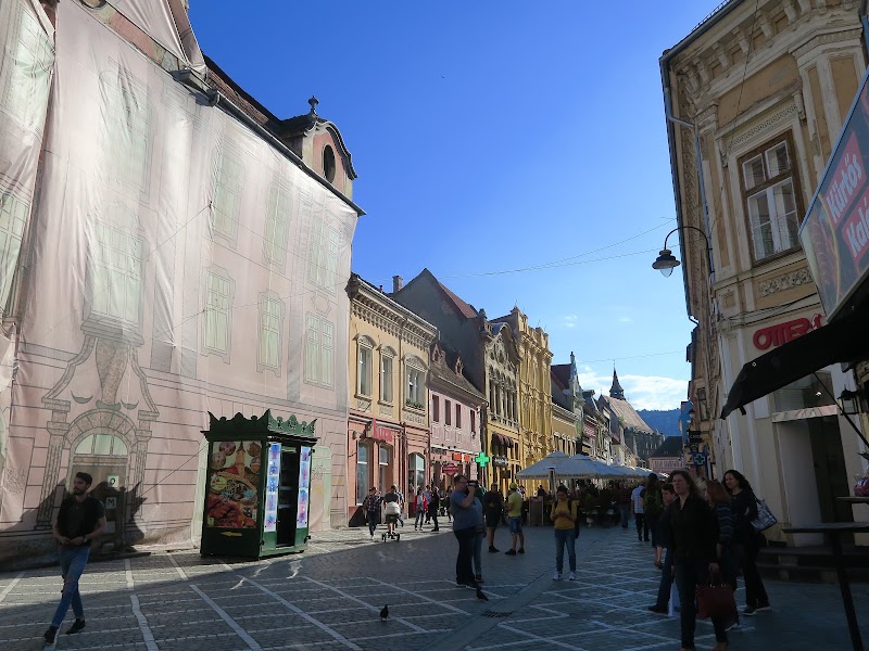 Place du Conseil – Piața Sfatului, Brașov, Roumanie (photo 3)