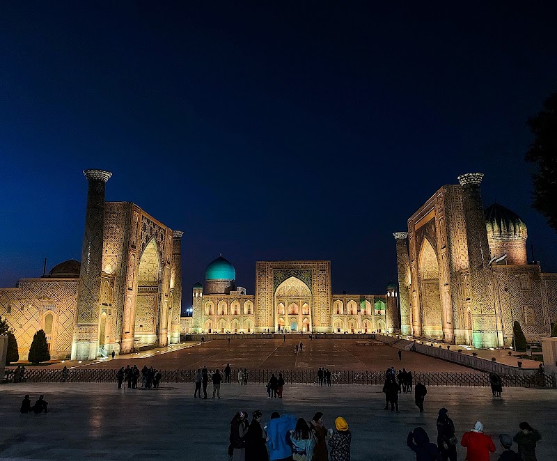 Place du Régistan – 140101, Samarcande, Ouzbékistan (photo 2)