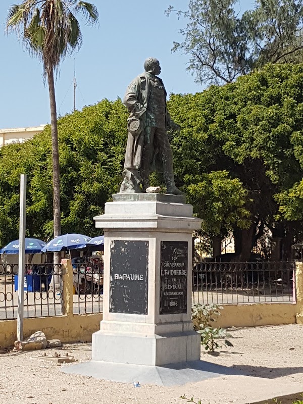 Place Faidherbe, Saint-Louis – Place Faidherbe, Rue Khalifa Ababacar Sy, St Louis, Sénégal (photo 1)