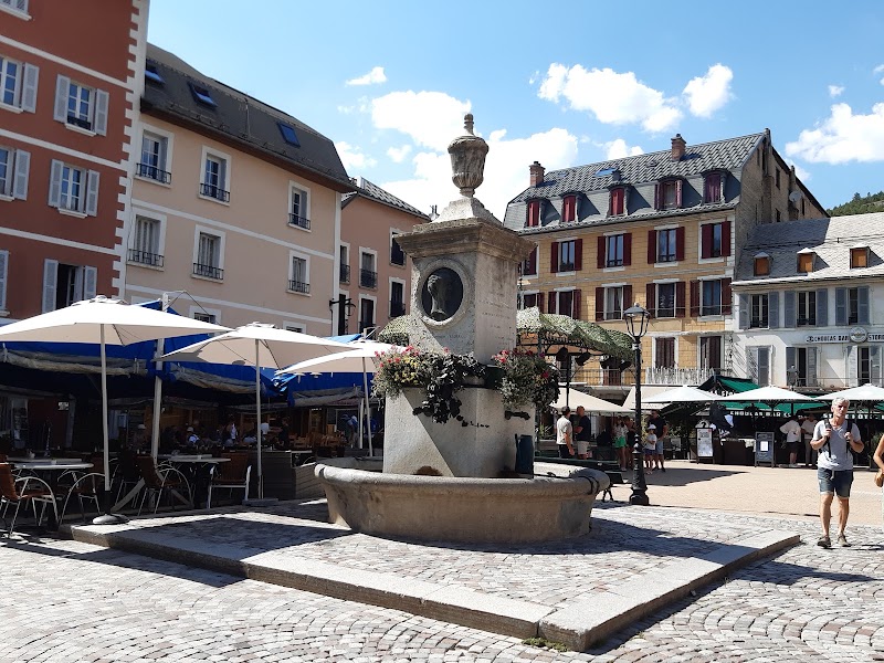 Place Manuel, Barcelonnette – Place Manuel, 04400 Barcelonnette, France (photo 2)
