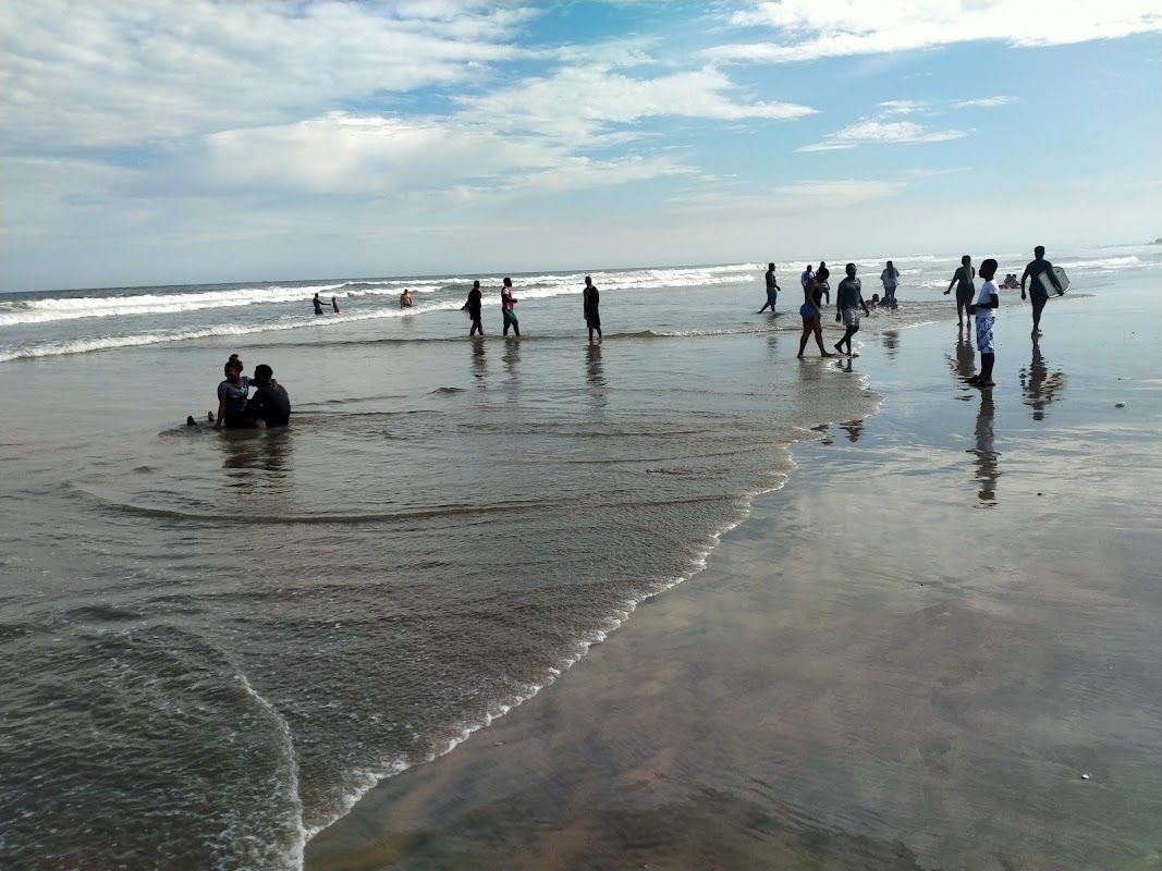 Plage de Labadi – La Road, Labadi, Accra, Ghana (photo 1)