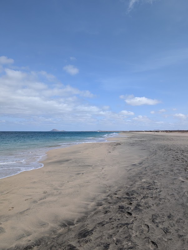 Plage de Ponta Preta – J33F+96V, Santa Maria, Cabo Verde (photo 1)