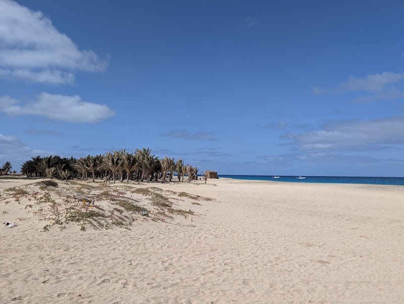 Plage de Ponta Preta – J33F+96V, Santa Maria, Cabo Verde (photo 2)