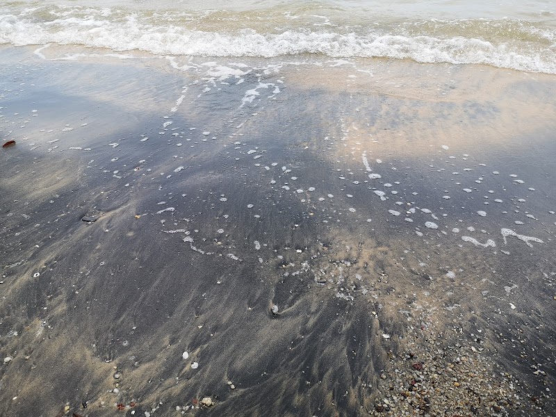 Plage de sable noir de Pasir Hitam – Pantai Pasir Hitam, 07000, Kedah, Malaysia (photo 2)