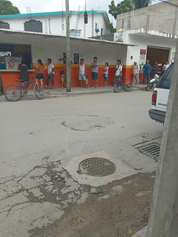 Pollos Asados El Campero – Cancún, quartier de Bonfil, Quintana Roo, Mexique (photo 3)