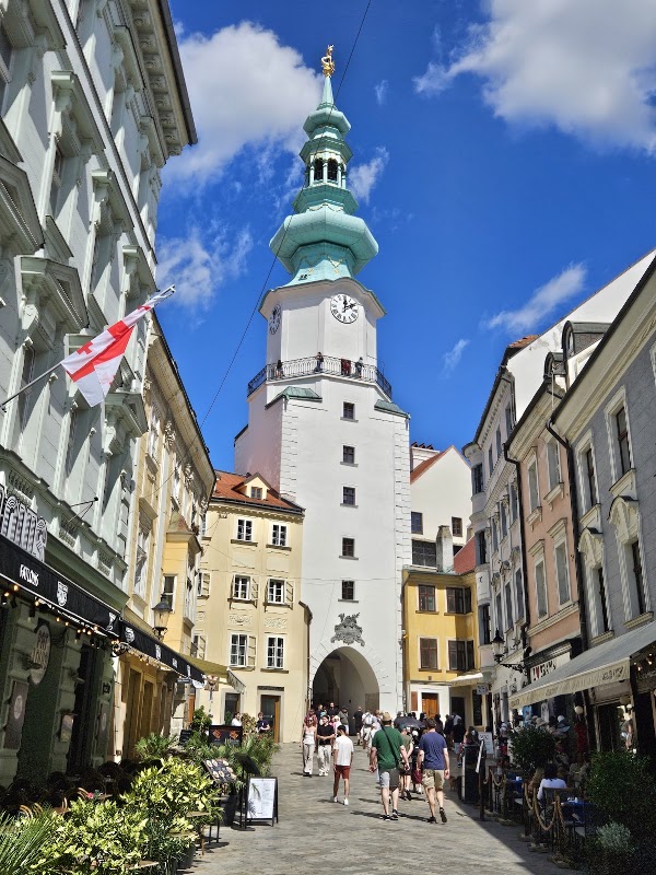 Porte Saint-Michel (extérieur) – Michalská 806/24, 811 03 Bratislava, Slovaquie (photo 1)