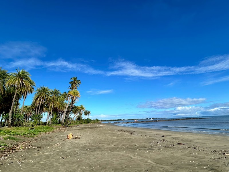 Promenade du soir sur la plage de Wailoaloa – Plage de Wailoaloa, Nadi, Fidji (photo 2)