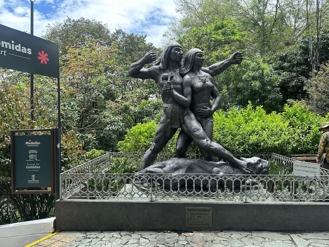Pueblito Paisa (Cerro Nutibara) – Pueblito Paisa, Cerro Nutibara, Medellín, Colombie (photo 1)