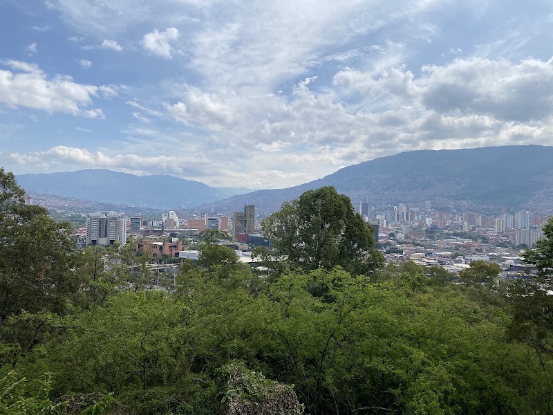 Pueblito Paisa (Cerro Nutibara) – Pueblito Paisa, Cerro Nutibara, Medellín, Colombie (photo 2)