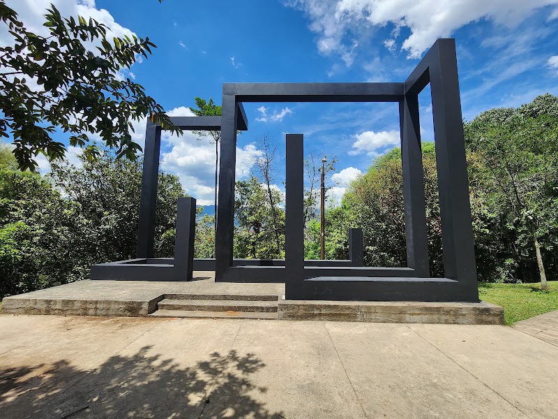 Pueblito Paisa (Cerro Nutibara) – Pueblito Paisa, Cerro Nutibara, Medellín, Colombie (photo 3)