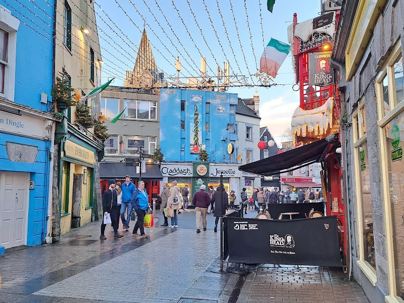 Quartier latin de Galway – Quay Street, Galway, Irlande (photo 2)