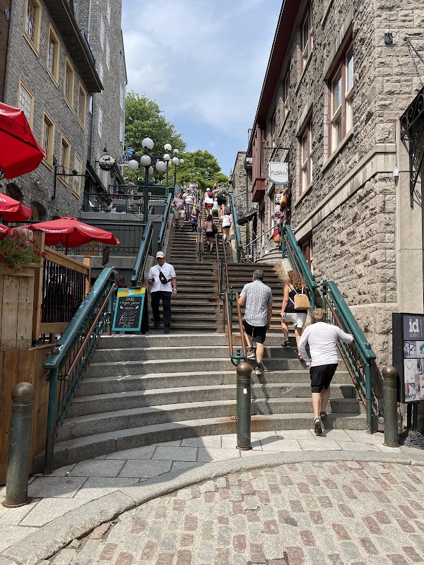 Quartier Petit-Champlain et place Royale – Quartier Petit-Champlain, escalier Casse-Cou, Québec, QC, Canada (photo 1)